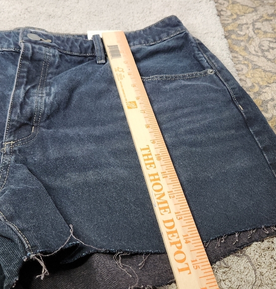 Women's Mid-Rise 90's Baggy Jean Shorts - Universal Thread Black Wash 17 - Picture 15 of 16